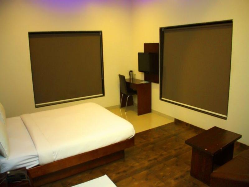 Hotel Sai Regency Даман Екстер'єр фото
